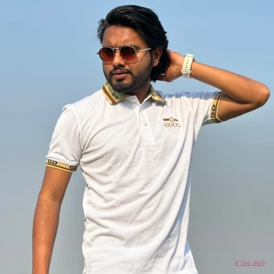প্রিমিয়াম পোলো টি-শার্ট (হোয়াইট) – স্টাইলিশ ও আরামদায়ক