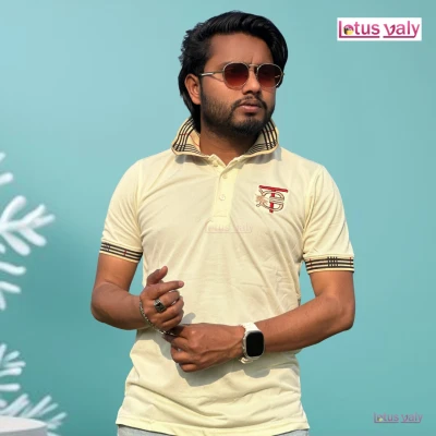 প্রিমিয়াম পোলো টি-শার্ট (ক্রিম) – স্টাইলিশ ও আরামদায়ক